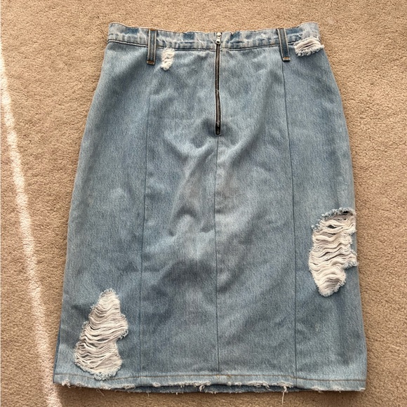 Reformation Denim Distressed Skirt Size Small - Picture 4 of 11